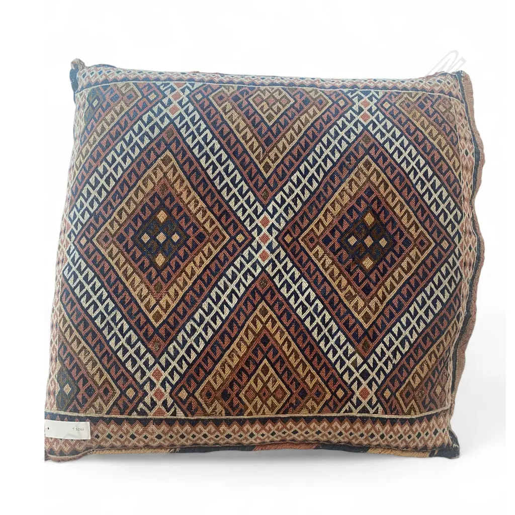 A wool bag/cushion, Image 1++